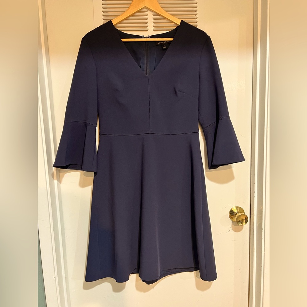 Banana Republic navy 3/4 bell sleeve dress Sz 6